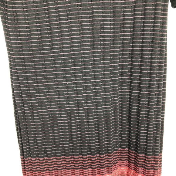 St. John Collection Black & Engineered Ombré Rib Short Sleeve Shift Dress size 6 - Picture 9 of 16